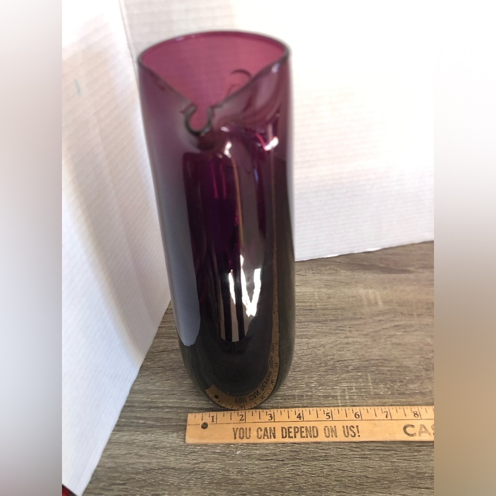 Vtg Hand Blown Amethyst Glass Pitcher - Picture 9 of 16